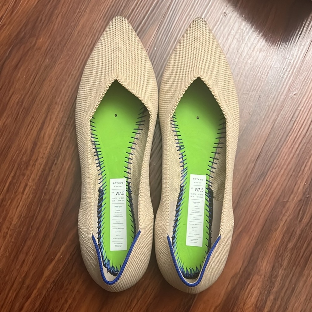 Rothy's Ecru Tortoise Shell Sole The Point Flats Cream Neutral Tan Beige